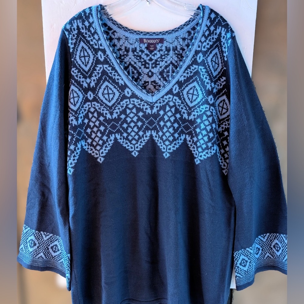 Roamans V-Neck Flair Isle Sweater Blue Pullover
Acrylic Size 14-16